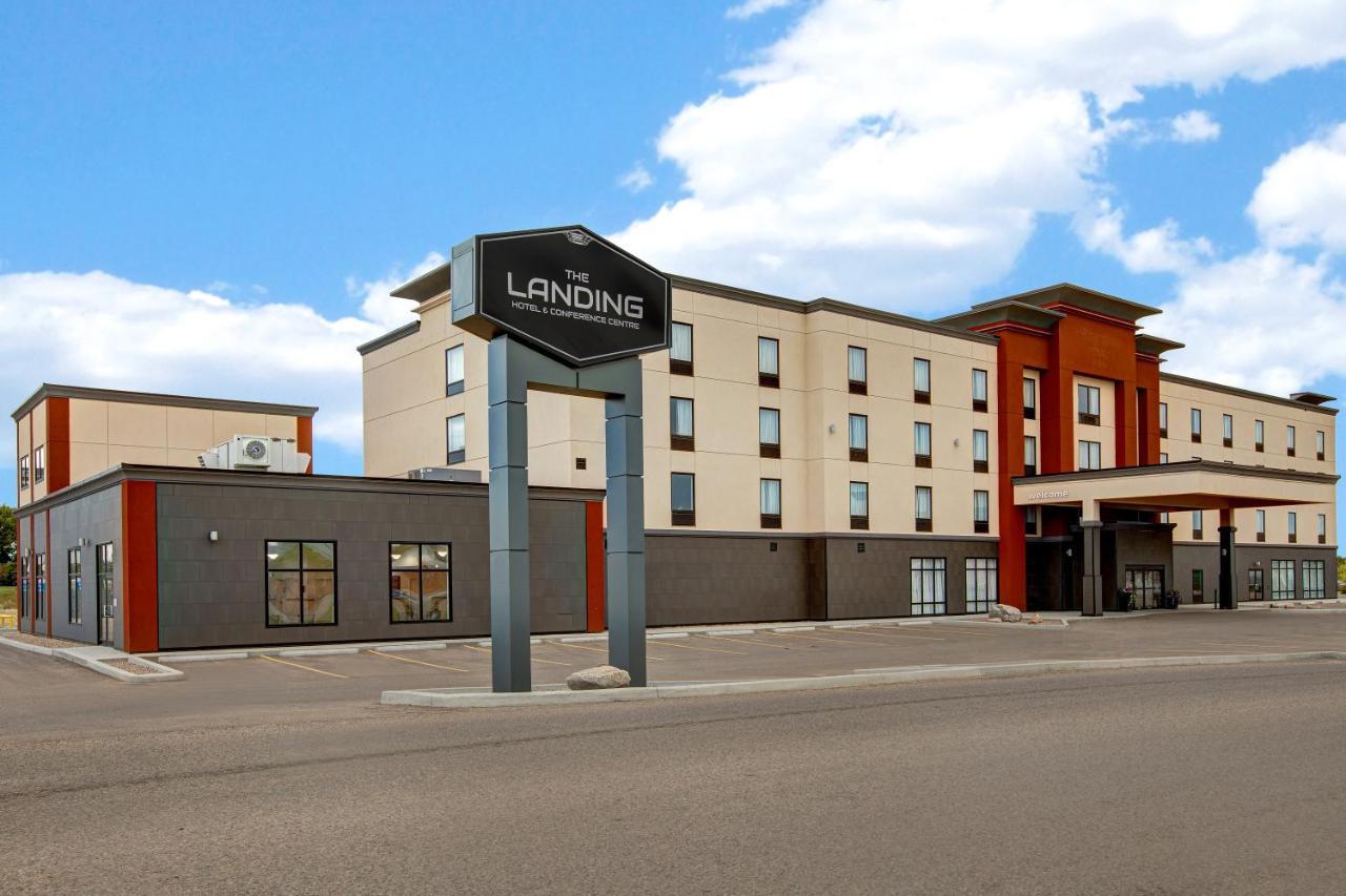 The Landing Hotel & Conference Centre St. Paul Экстерьер фото