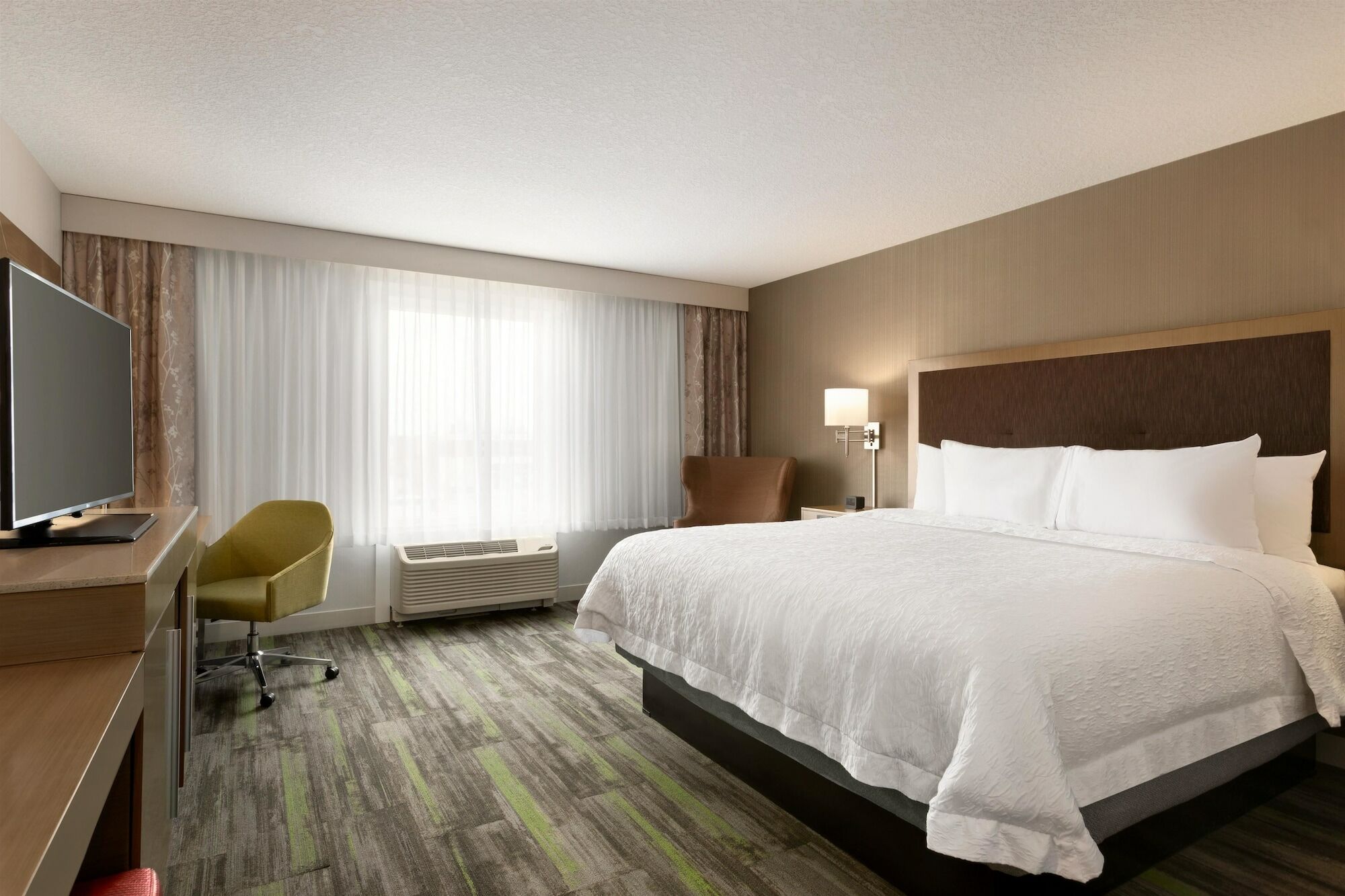 The Landing Hotel & Conference Centre St. Paul Экстерьер фото